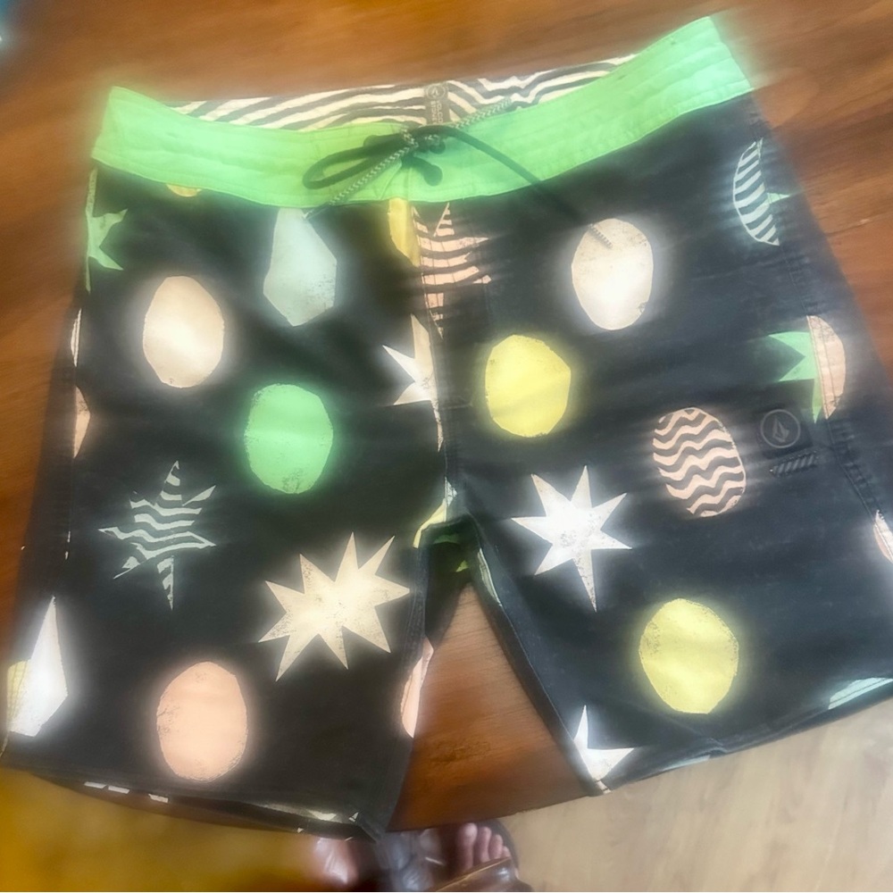 Men’s board shorts